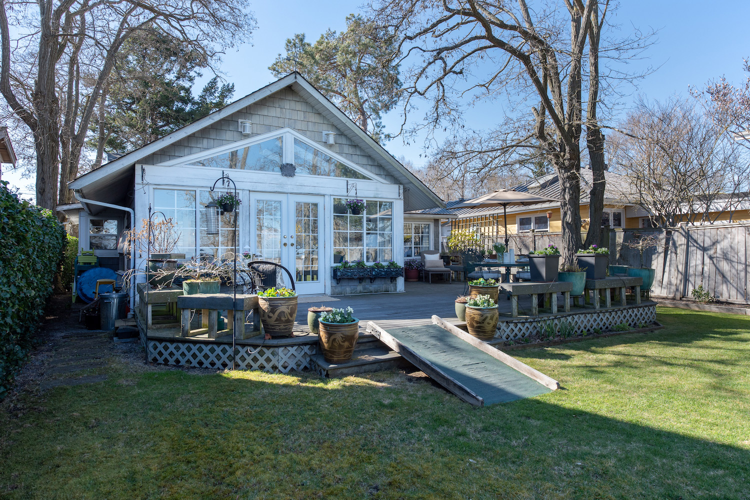 1724 Beach Grove Road, Delta, BC Lori Fralic Realtor