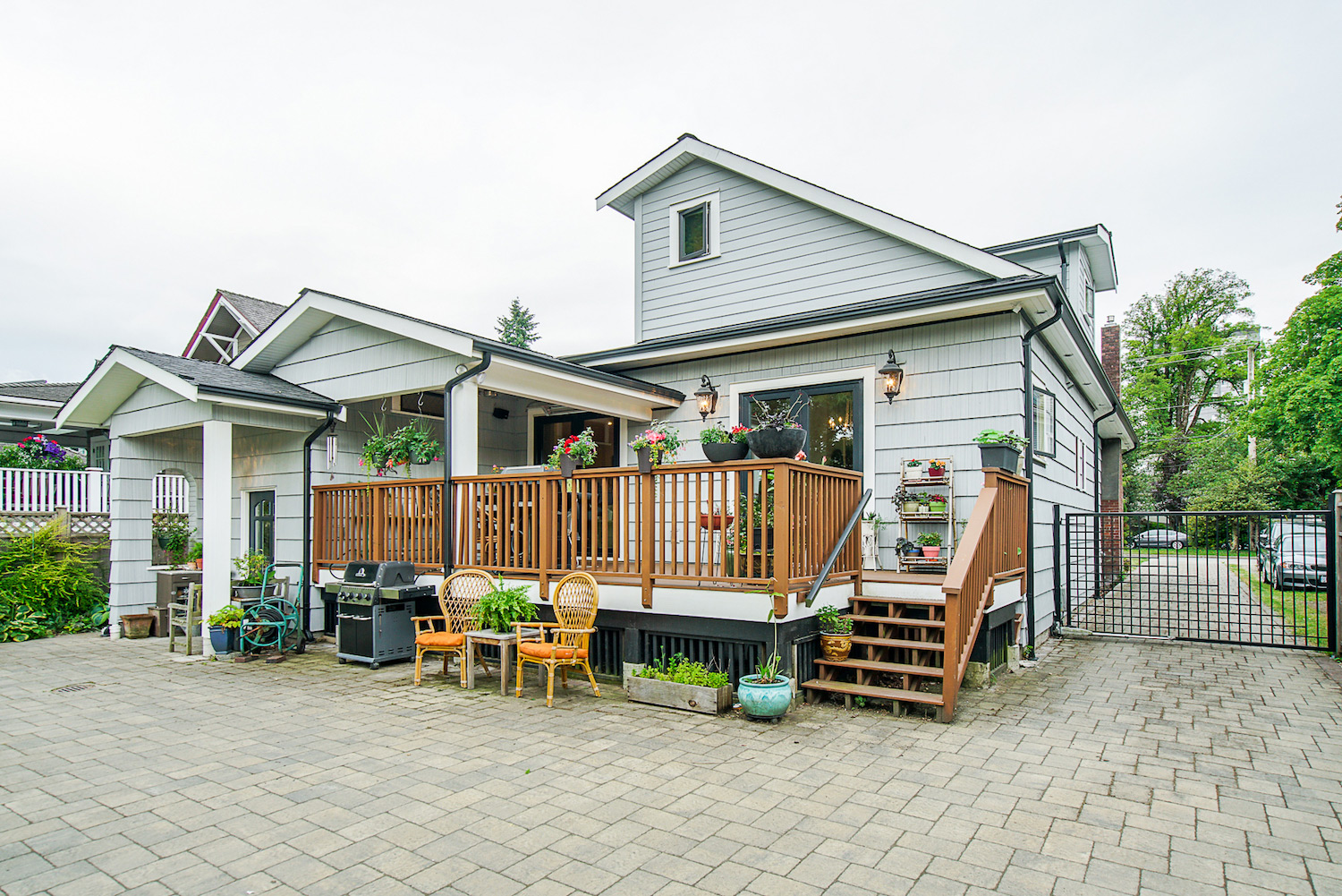 525 5th Street, New Westminster, BC Lori Fralic Realtor