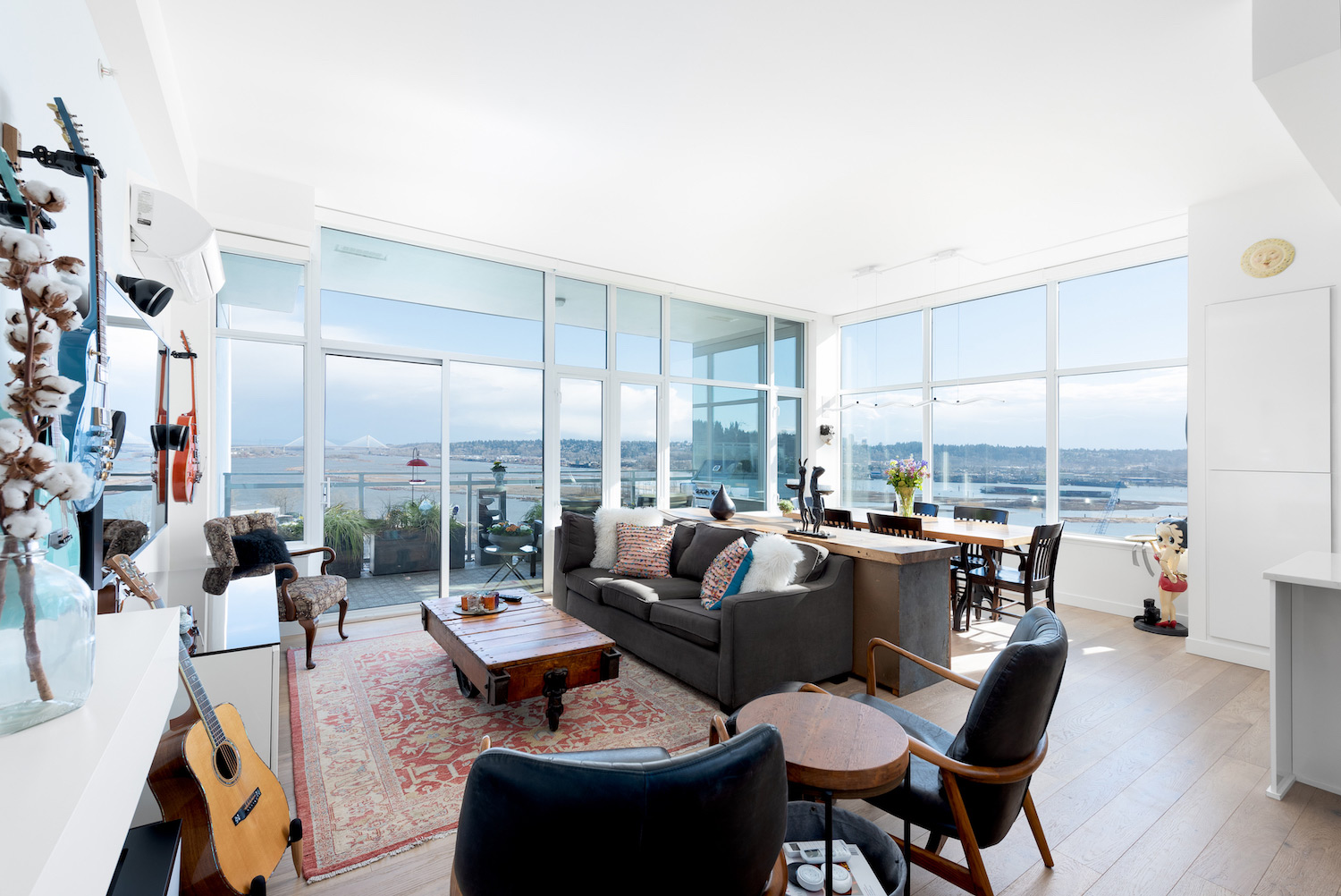 PH2200 Nelson’s Crescent, New Westminster, BC Lori Fralic Realtor