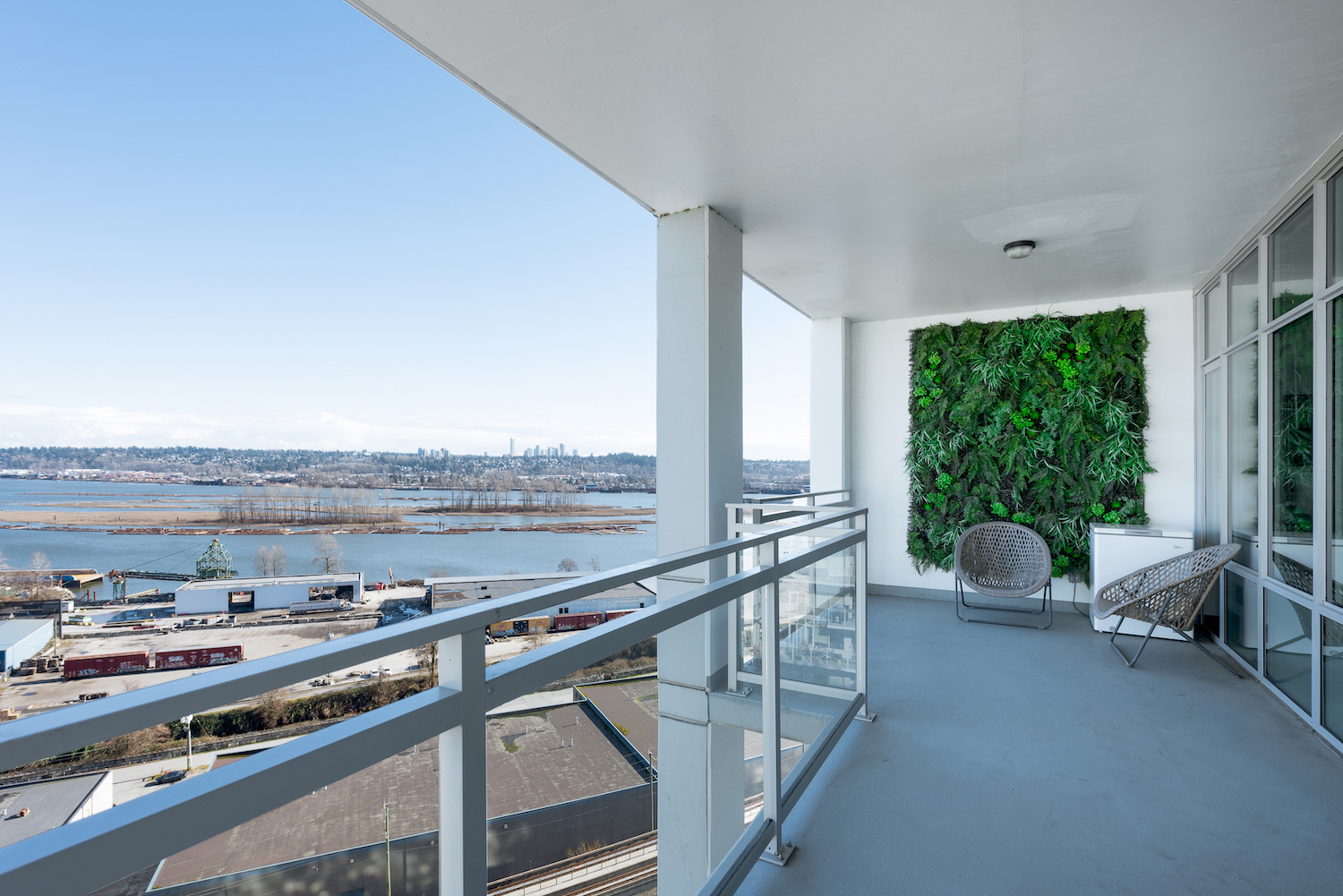 PH2200 Nelson’s Crescent, New Westminster, BC Lori Fralic Realtor