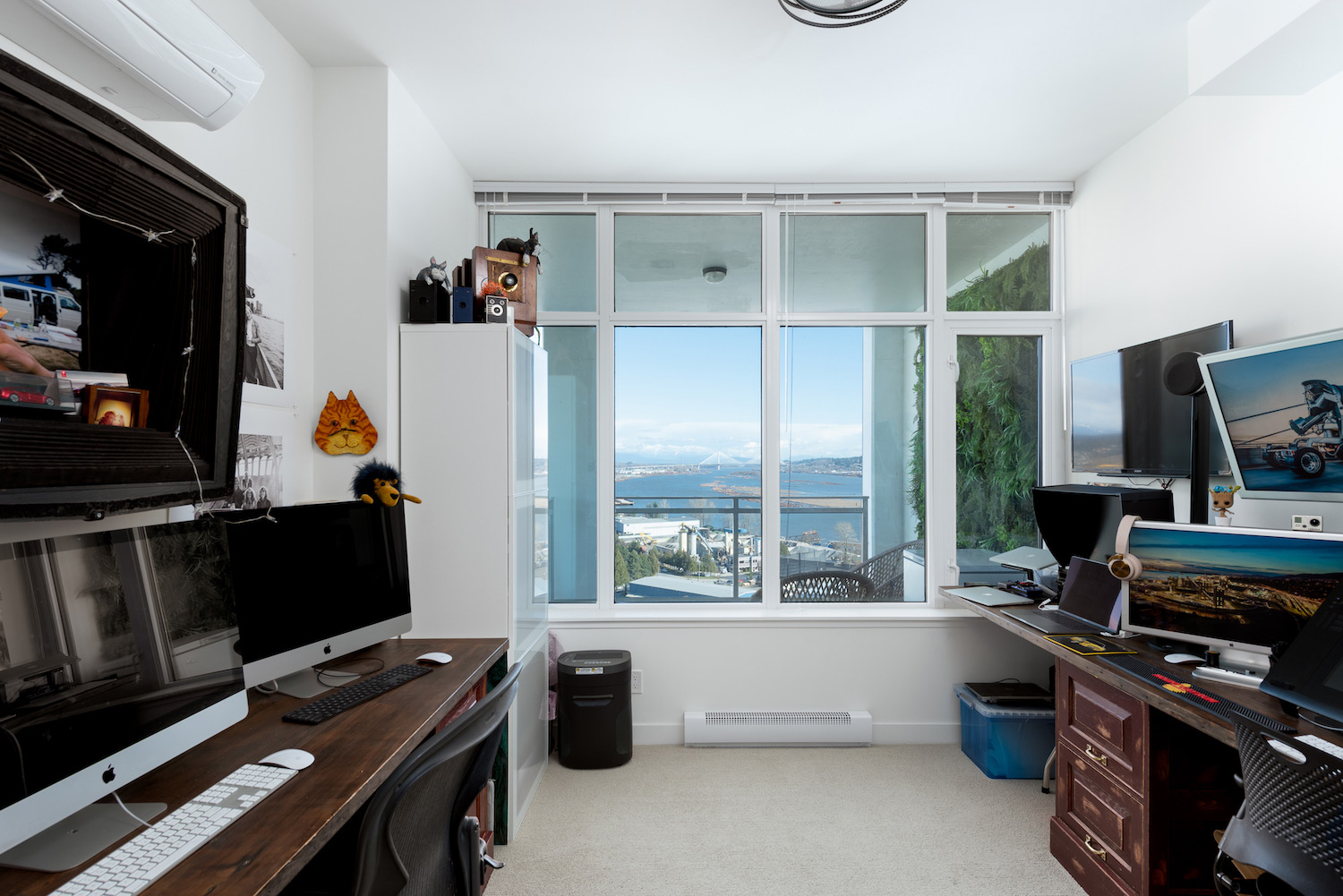 PH2200 Nelson’s Crescent, New Westminster, BC Lori Fralic Realtor