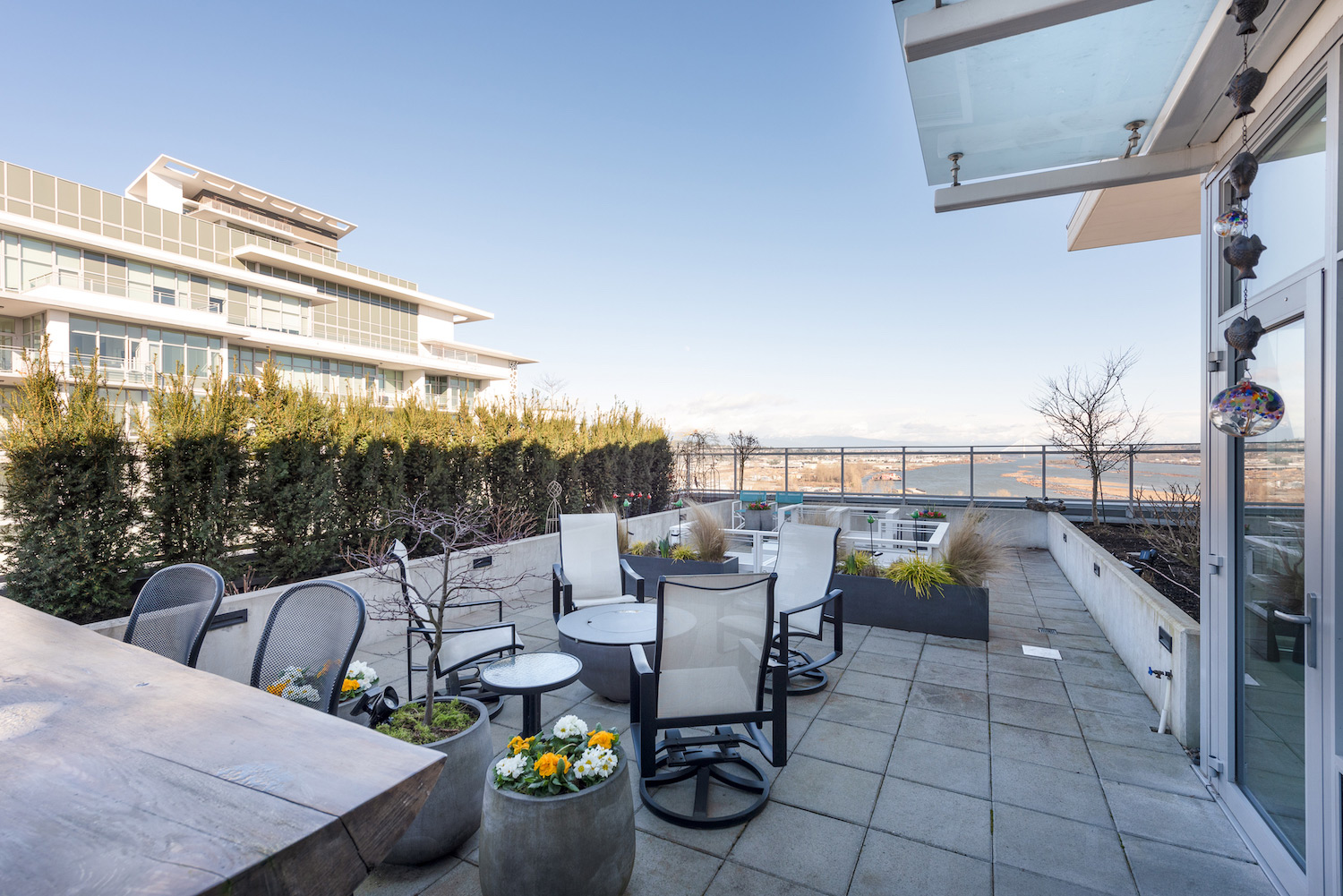 PH2200 Nelson’s Crescent, New Westminster, BC Lori Fralic Realtor