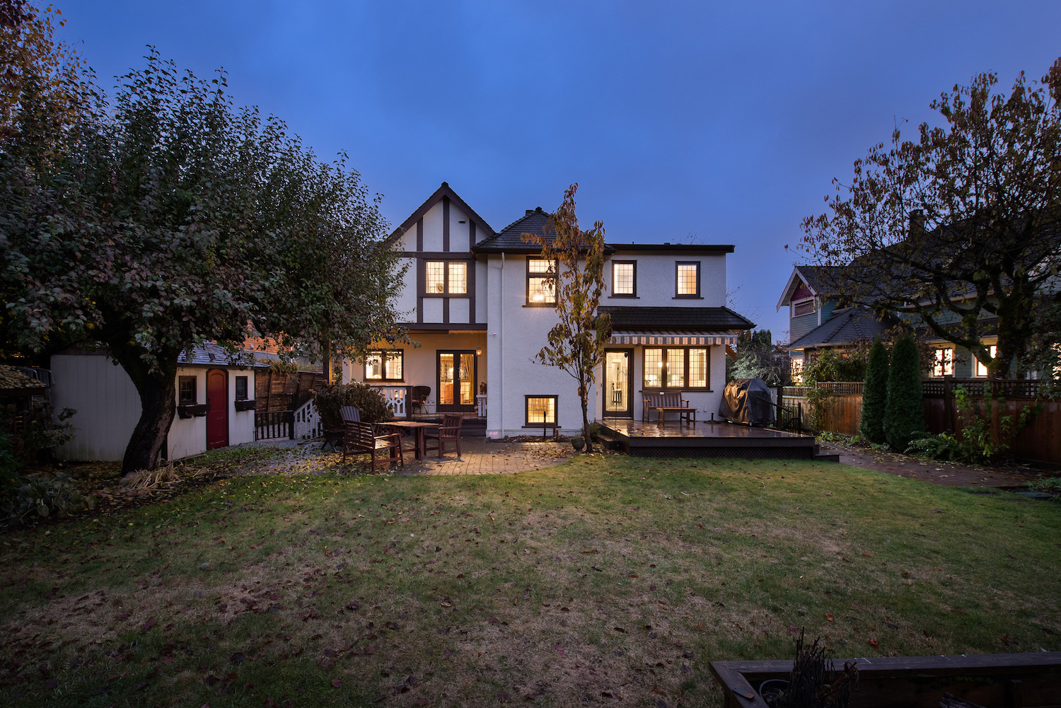 217 Fourth Avenue, New Westminster, BC Lori Fralic Realtor